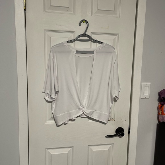 Fabletics Crop Shirt - Picture 2 of 2